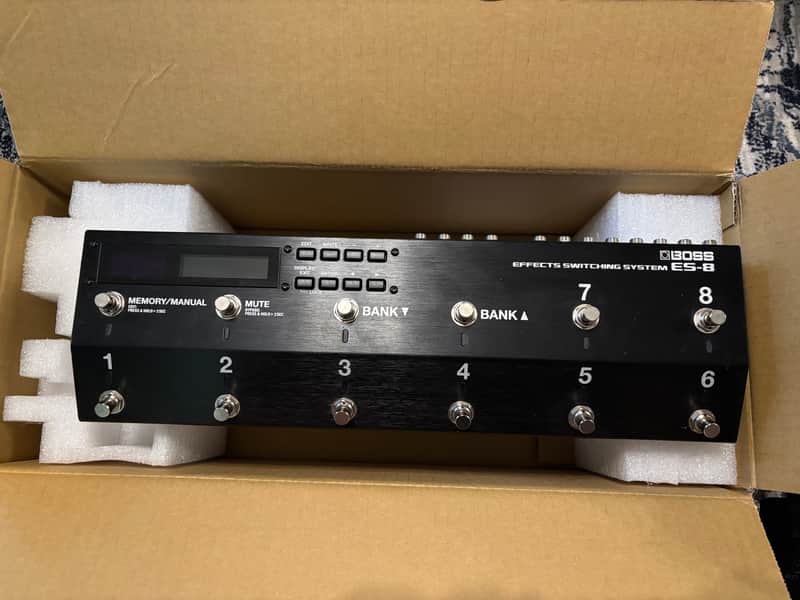 Boss ES-8 Effects Switching System, Black image 1