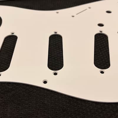 Fender Pure Vintage '56 / '59 Stratocaster 8-Hole Pickguard 1-Ply Eggshell White + '50s Control Plate image 5