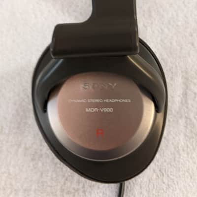 Sony MDR-V900 Studio Monitor Headphones w/ Carrying Case image 4