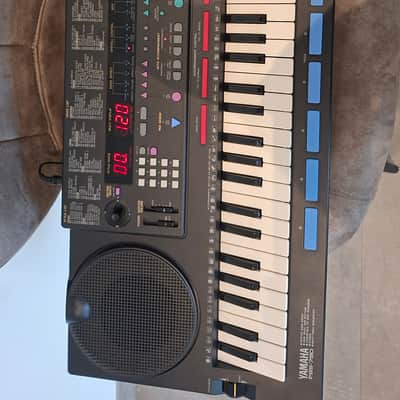 Yamaha PSS-790 1990 image 2