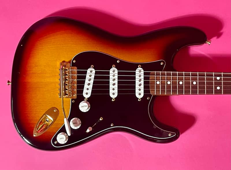 Fender Stratocaster SRV artists series 1998 - vintage sunburst image 1