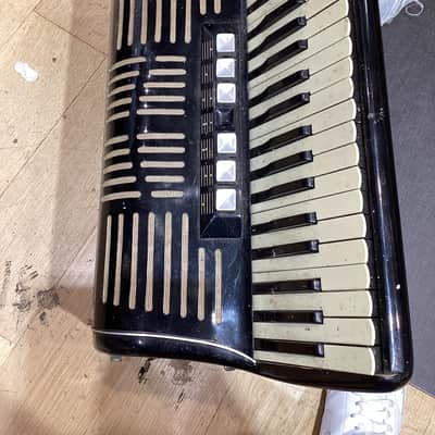 Vintage Recanati V Soprani Di Silvio 80 Bass Accordion - Black