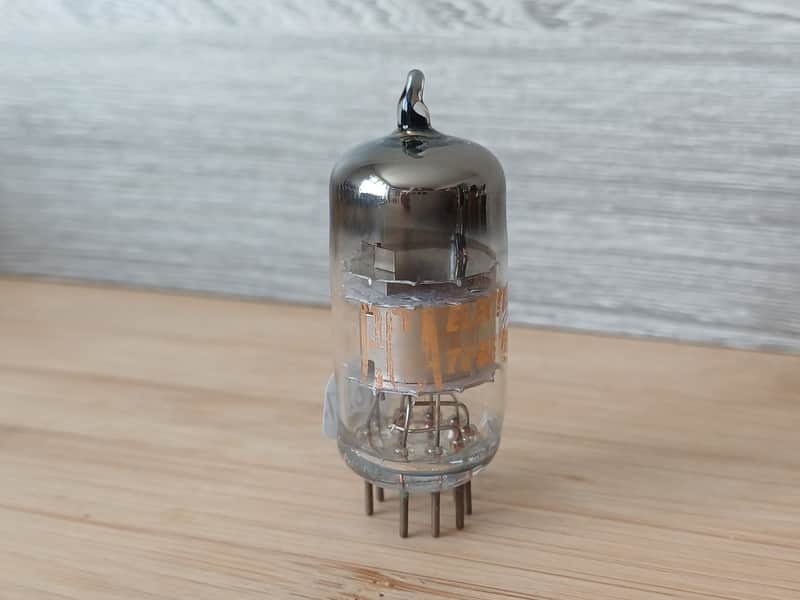 RCA 5879