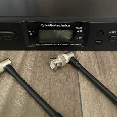 Audio-Technica ATW-3110bD Wireless Body Pack System image 2