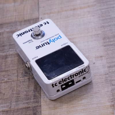 TC Electronic PolyTune Poly-Chromatic Tuner - White Gloss image 4