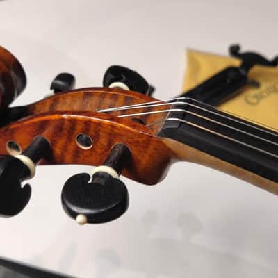 4/4 Advanced to Professional Level Violin Featuring Aged 7 Years+ Select Solid Spruce Top Highly Flamed One-Piece Maple Back and Sides, Real Ebony Components, Brazilwood Bows, Hand-Rubbed... image 12