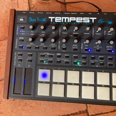 DSI Dave Smith Instruments Tempest 6-Voice Drum Machine 2011 - 2018 - Black with Wood Sides image 4