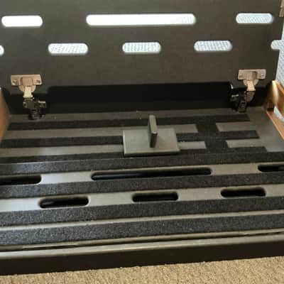 Third Edge Audio Pedalboard - Timber image 10