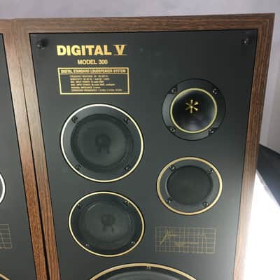 Audiophile - Vintage RTR Speakers Model 300 Digital V image 4
