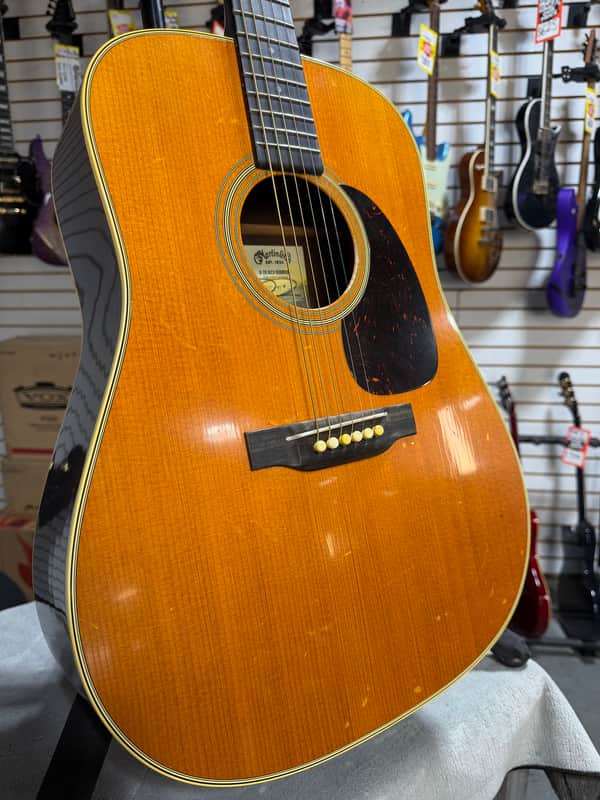 Martin Rich Robinson Signature D-28