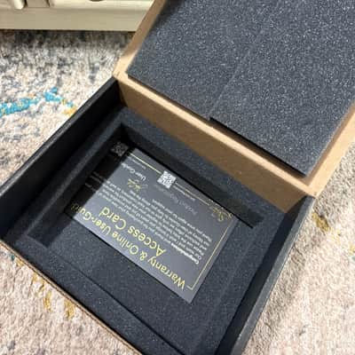 Suhr Discovery Analog Delay  2021 - Present - Silver image 3