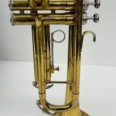 Conn Director 22B Trumpet, USA, with case and mouthpiece image 3