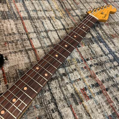 Fender Mike McCready Signature Stratocaster 3-Color Sunburst Relic image 4