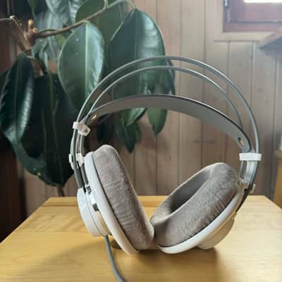 AKG K701 hi-fi studio headphone image 1