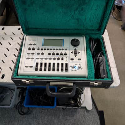 Ketron Midjay image 1