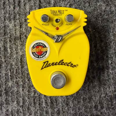 Danelectro Tuna Melt Tremolo 2010s - Yellow image 2