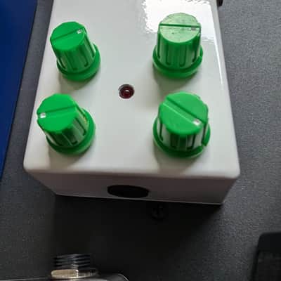 tolstokes Hand assembled tape input type fuzz clone 2026 - White image 2