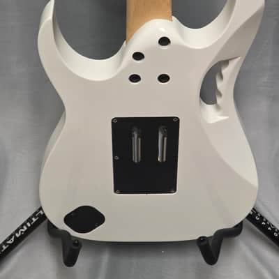 Ibanez JEMJR-WH Steve Vai Signature with Jatoba Fretboard 2018 - Present - White image 6