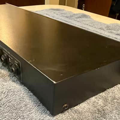 dbx 223s Stereo 2-Way / Mono 3-Way Crossover image 9