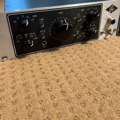 Universal Audio 6176 Channel Strip 2003 - Present - Silver image 3