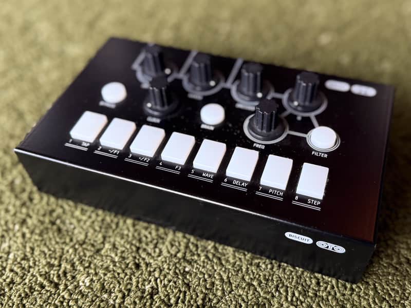 OTO Machines BISCUIT 8-Bit Effects and Analog Filter 2009 - 2016 - Black image 1