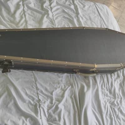 Warwick casket guitar case WCK 10706 B/R/SB image 2
