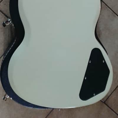 Gibson SG STANDARD POLARIS WHITE LEFT HANDED 2012-2013 image 6