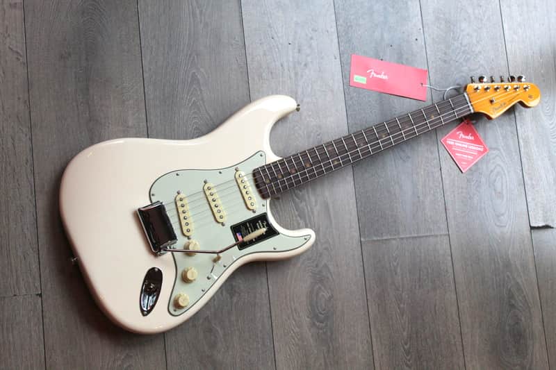 FENDER "American Vintage II 1961 Stratocaster,Olympic White , Slab Rosewood" HARDCASE, 3, 67 KG image 1