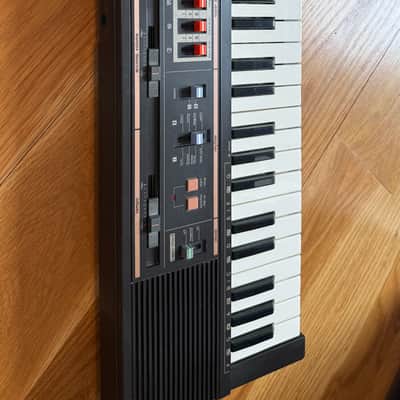 Casio MT-52 Casiotone 44-Key Synthesizer 1980s - Black image 4
