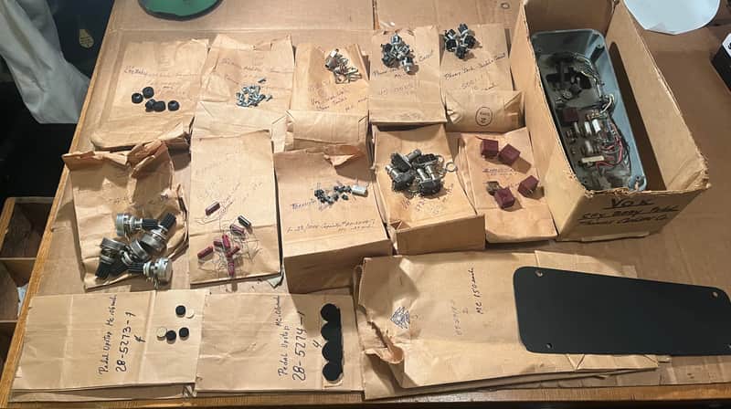 NOS Vox V846 Wah-Wah REPAIR PARTS LOT SERVICE KIT Transducers Jacks Resistors Switches Screws Feet Covers image 1