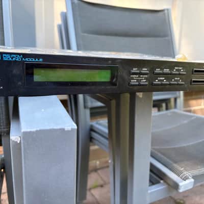 Roland U-220 RS-PCM Sound Module 1989 - 1992 - Black