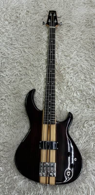 Aria SB-700-Walnut