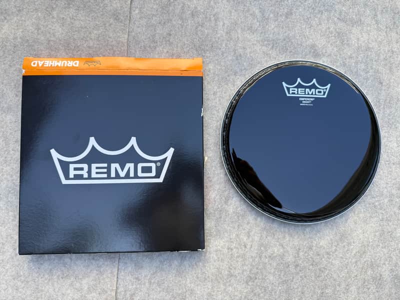 Remo Emperor Ebony 8 inch drum head image 1