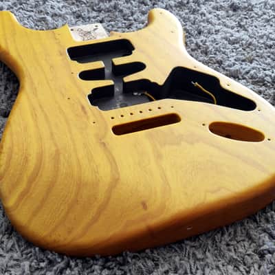 Warmoth 1-piece lightweight solid Swamp-Ash Stratocaster Body image 18