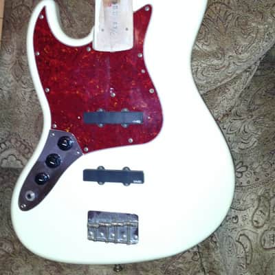 Left Handed Fender 62 Reissue Jazz Bass 2010s - Olympic White with after-market Warmoth Neck image 8
