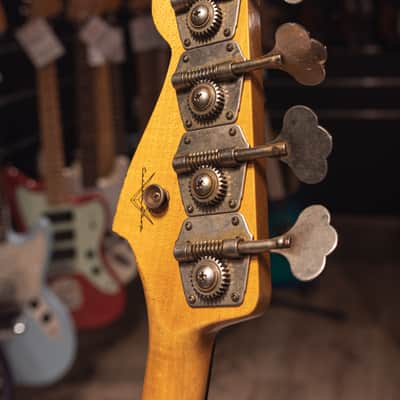 Fender 1961 Jazz Bass® Heavy Relic®, Rosewood Fingerboard, Aged Olympic White image 7