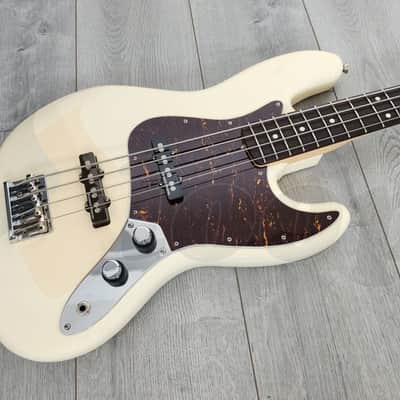 Fender American Professional Jazz Bass image 2