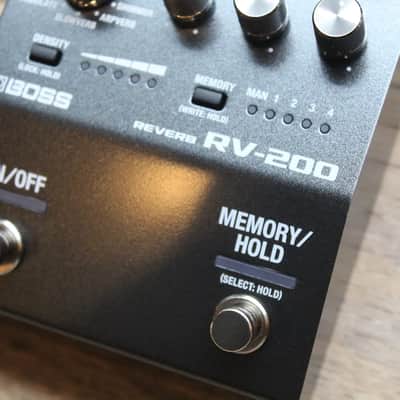 BOSS "RV 200" image 5