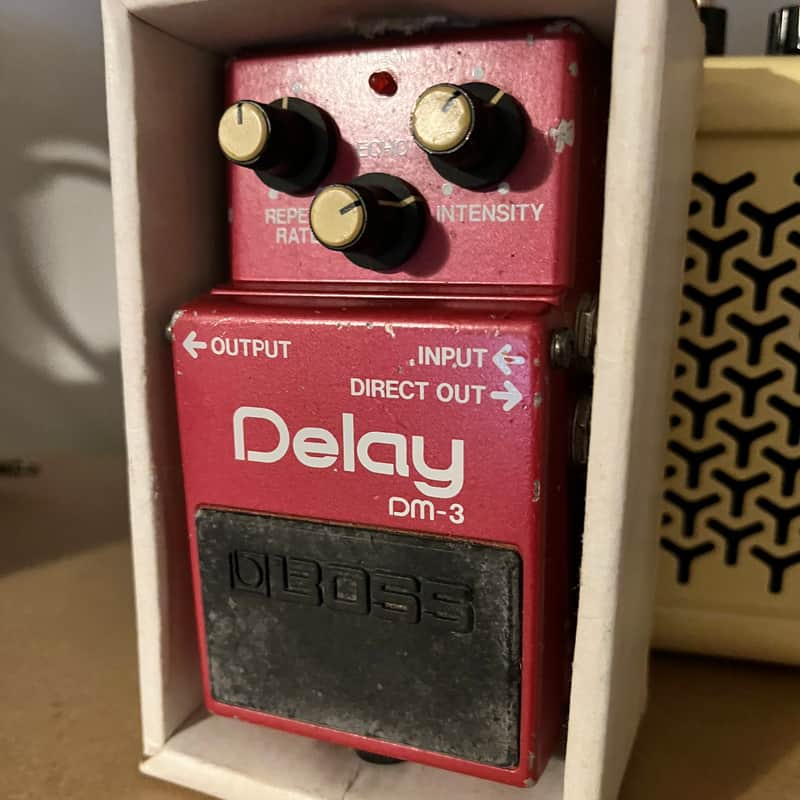 Boss DM-3 Delay (Green Label) 1986 - Red/Pink image 1