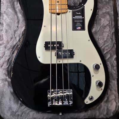 Fender American Pro II Precision Bass, black 9lbs. 4.1oz. #US23119829 image 2
