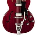 Guild E-Guitar Starfire III Newark Florentine-Cut Hollowbody w/tremolo Cherry Red with Case