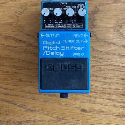 Boss PS-2 Digital Pitch Shifter Delay | Reverb Italia