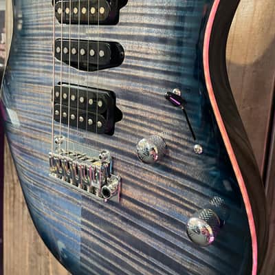 Suhr Modern Plus, Faded Trans Whale Blue Burst, Roasted Maple Neck image 3