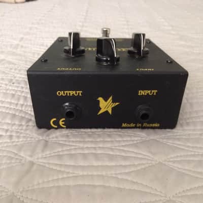 Electro Harmonix Russian Big Muff Fuzz Pedal Guitar/Bass Black and Yellow image 5