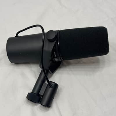 Shure SM7B Cardioid Dynamic Microphone 2001 - Present - Black image 9