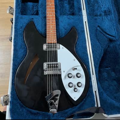 Used 2001 Rickenbacker 330 Black and White Hollow Body Electric Guitar 2001 Rickenbacler 330 2001 image 6