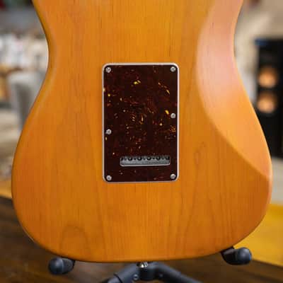 Fender Michael Landau Coma Stratocaster - Coma Red with Vintage-Style Navy Blue Hardshell Case - Demo image 6