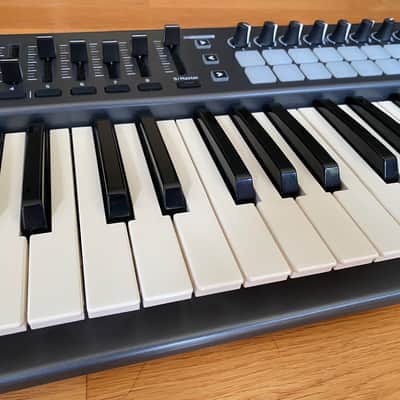 Novation Launchkey 61 MIDI Controller imagen 3