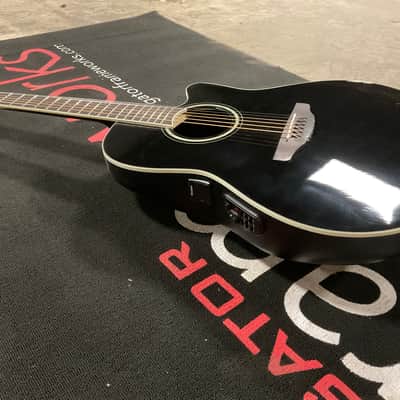 Ovation Ovation Celebrity Standard Mid-Depth Acoustic-Electric Guitar - Black Black gloss image 6
