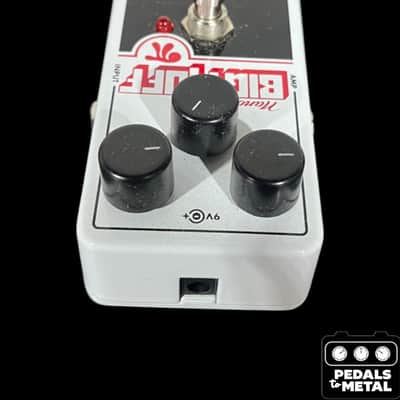 Electro-Harmonix Nano Big Muff - Present - White / Black / Red - X15630 image 3